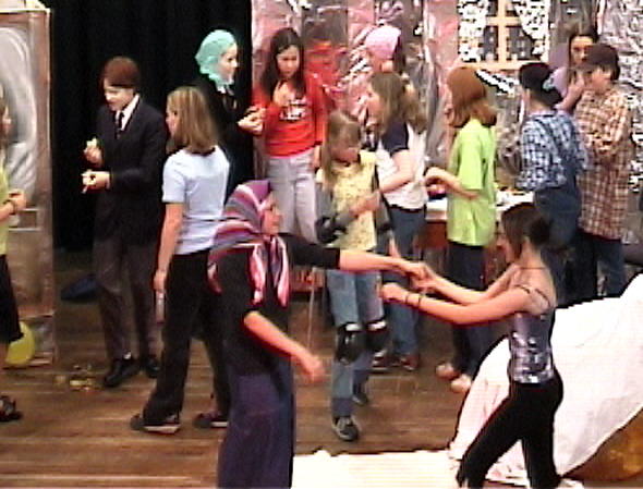 Die Musik ist laut, die Stimmung klasse.